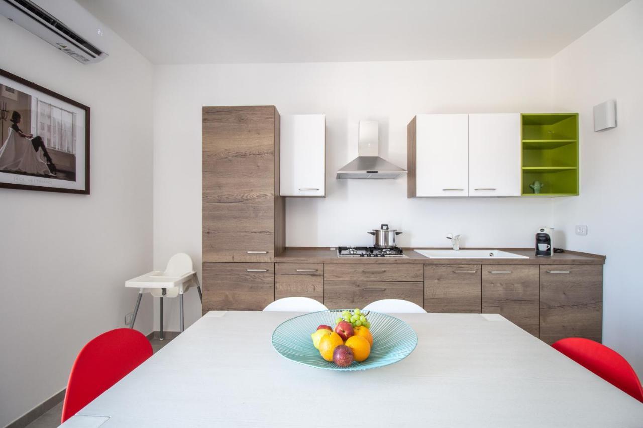 M'Place Apartments ปาแลร์โม ภายนอก รูปภาพ