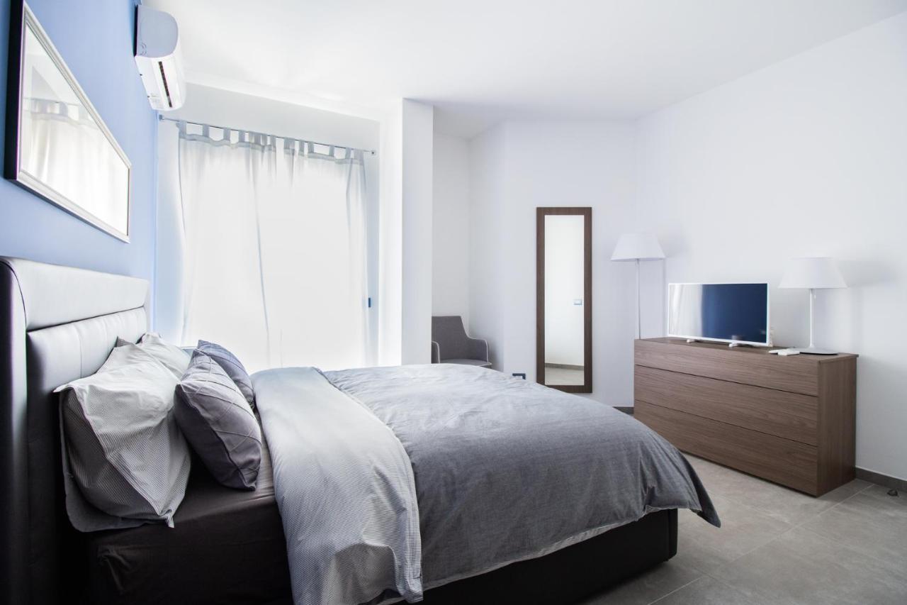 M'Place Apartments ปาแลร์โม ภายนอก รูปภาพ