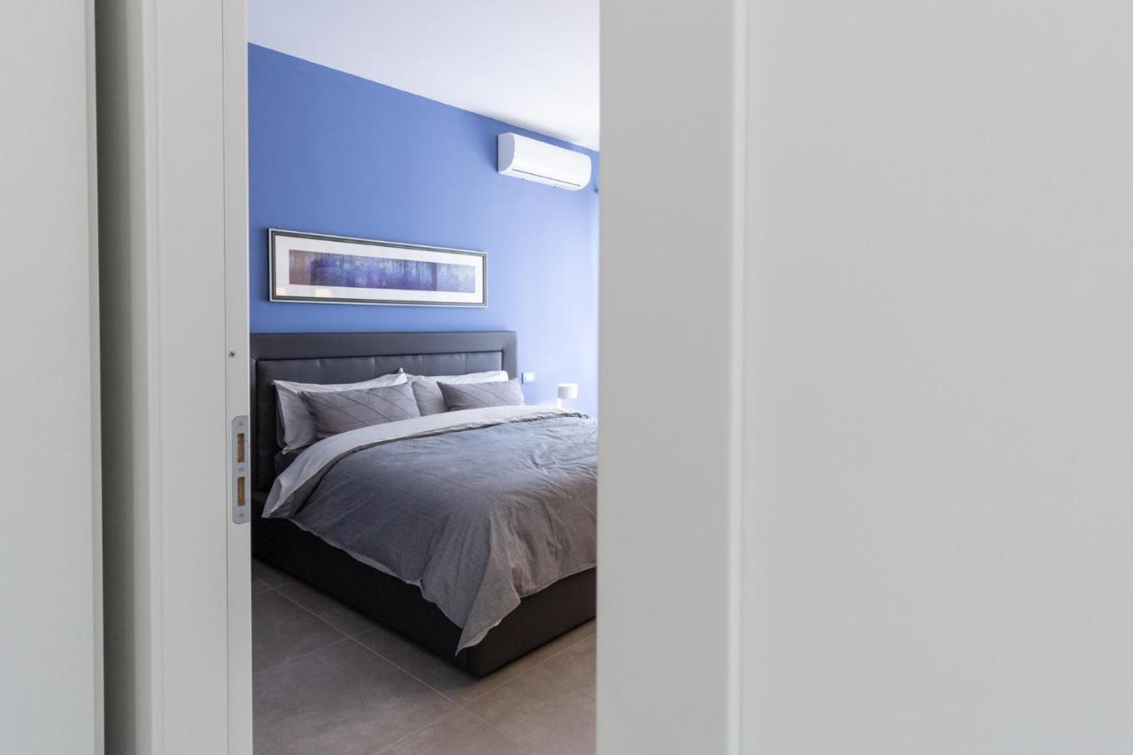 M'Place Apartments ปาแลร์โม ภายนอก รูปภาพ